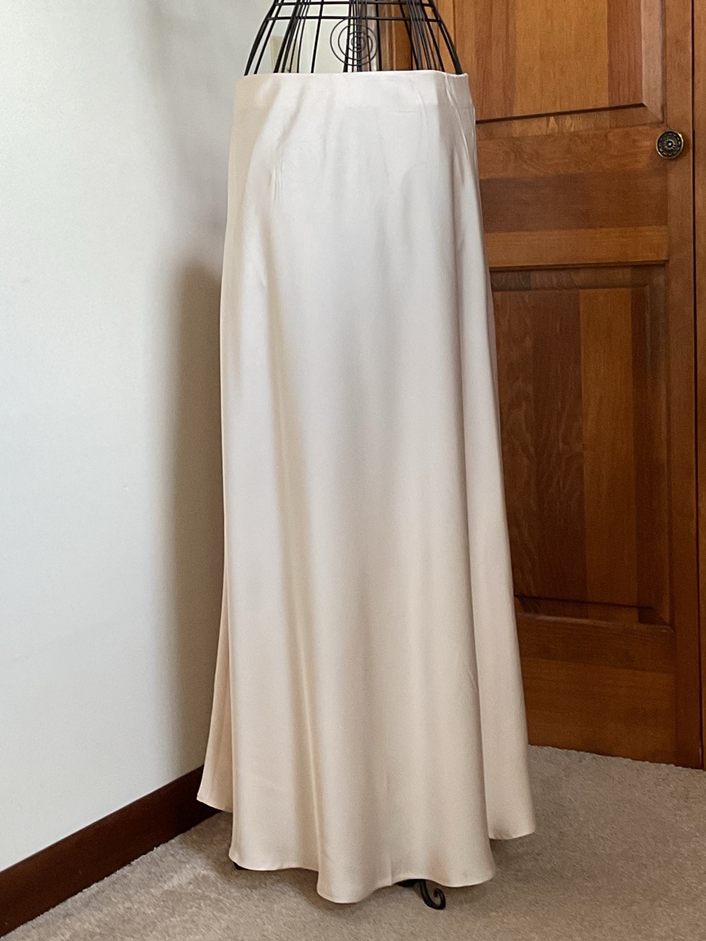 Elegant Cream Maxi Skirt - Women's Flowy A-Line Skirt, Large, New - Picture 2 of 4